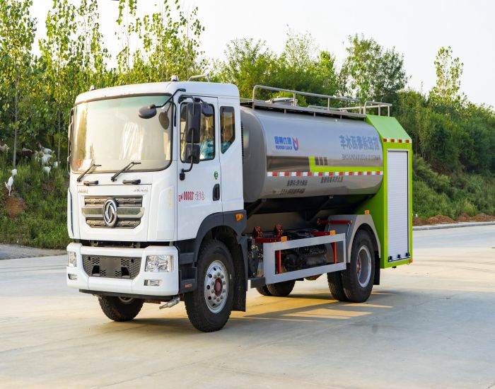 Dongfeng Dolica Sprinkler Truck