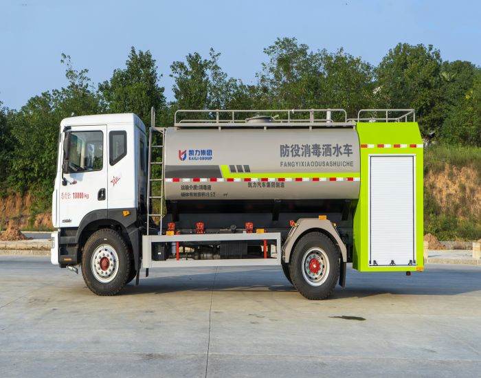 Dongfeng Dolica Sprinkler Truck