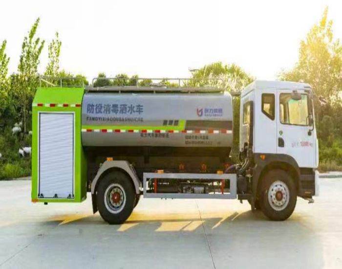 Dongfeng Dolica Sprinkler Truck
