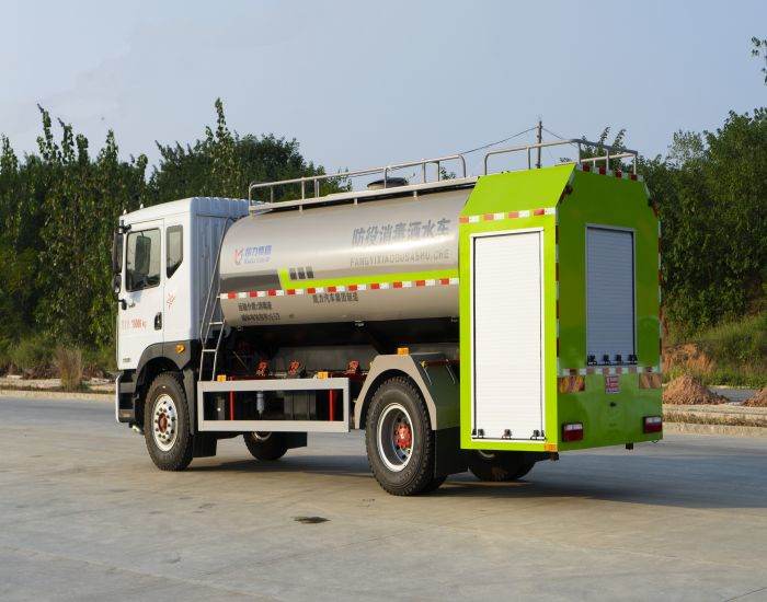Dongfeng Dolica Sprinkler Truck