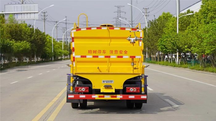 Foton M5 Water Bowser