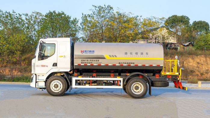 Chenglong Electric Water Truck