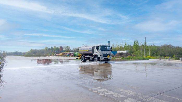 Chenglong Electric Water Truck