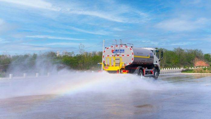 Chenglong Electric Water Truck