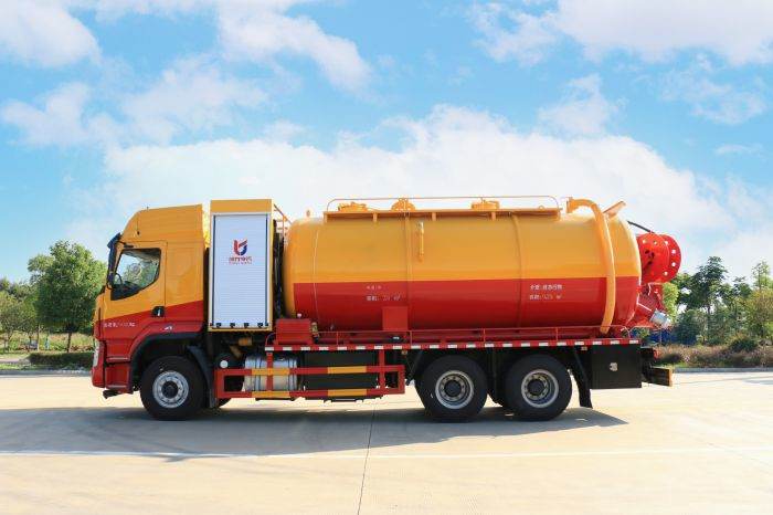 Chenglong 6x4 Sewer Cleaning Truck