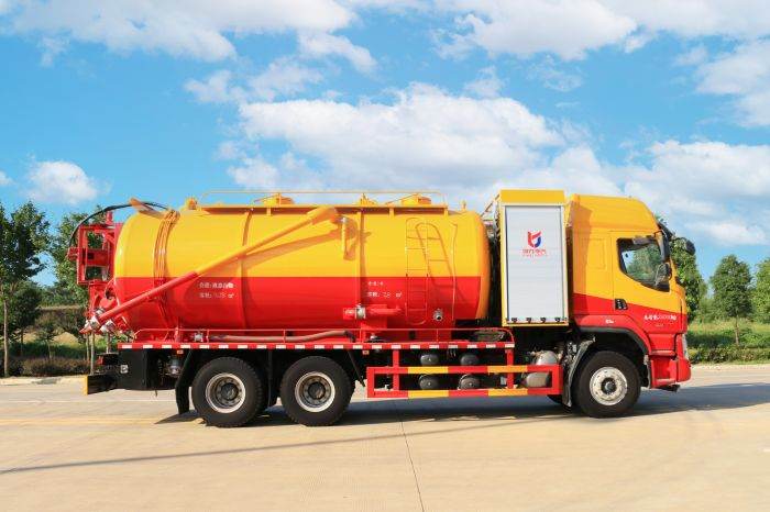 Chenglong 6x4 Sewer Cleaning Truck