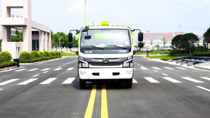 Dongfeng Capt Road Rweeper Truck
