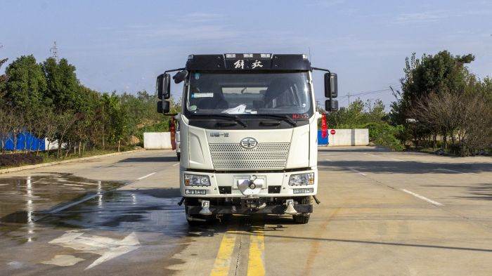 FAW J6L Sprinkler Truck