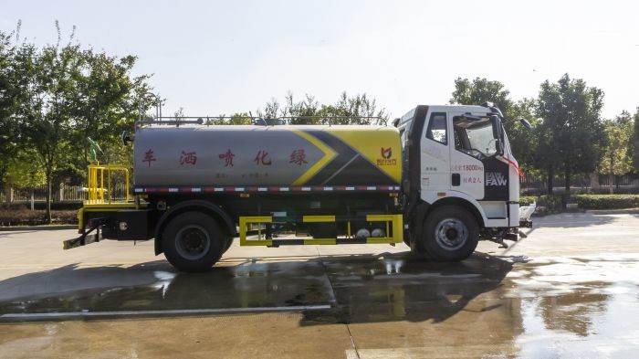 FAW J6L Sprinkler Truck