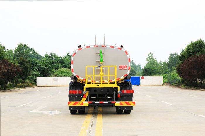 Sinotruk 4x2 Sprinkler Truck