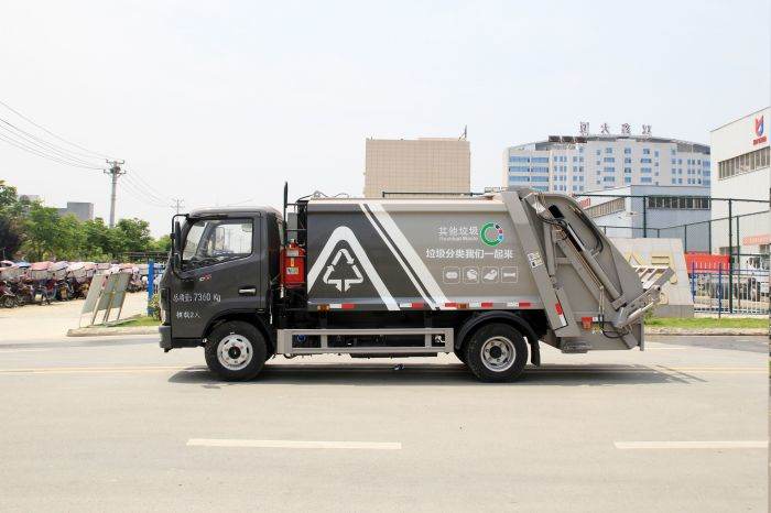 Dongfeng Dolica 4x2 Rear Load Garbage Truck