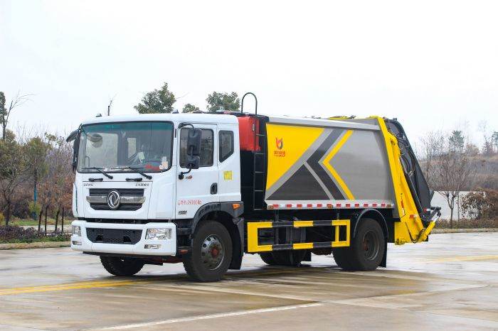 Dongfeng D9 Rear Load Garbage Truck