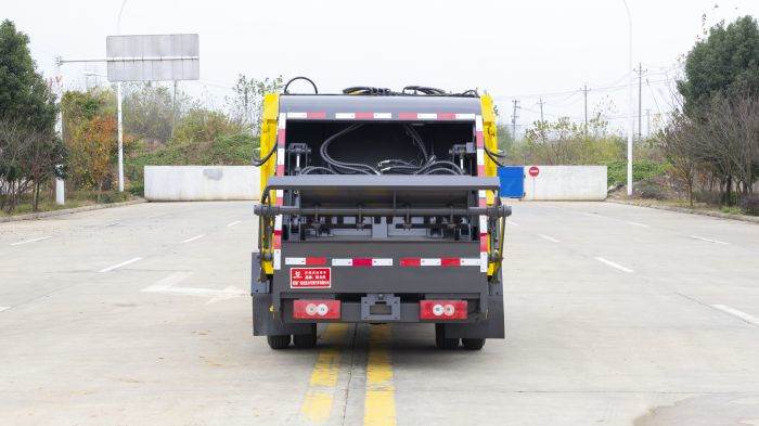 FOTON Rear Load Garbage Trucks