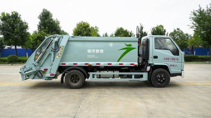 JMC Refuse Trucks