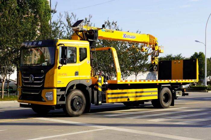 Dongfeng Telescopic Tow Truck Crane