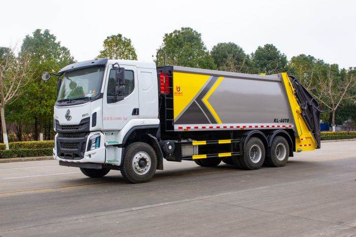 Chenglong H5 6x4 Compression Garbage Truck