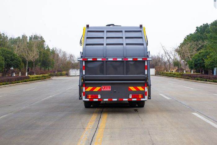 Chenglong H5 6x4 Compression Garbage Truck