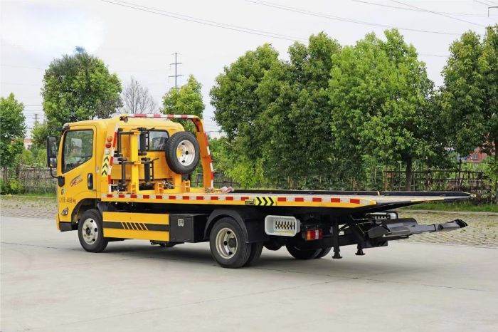 JAC tow truck