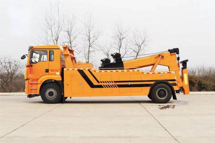 SHACMAN 16 ton Heavy Duty Road Wrecker