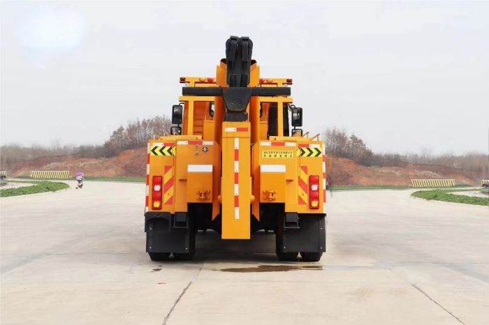 SHACMAN 16 ton Heavy Duty Road Wrecker