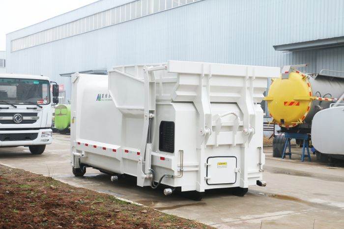6m³ Mobile waste compactor