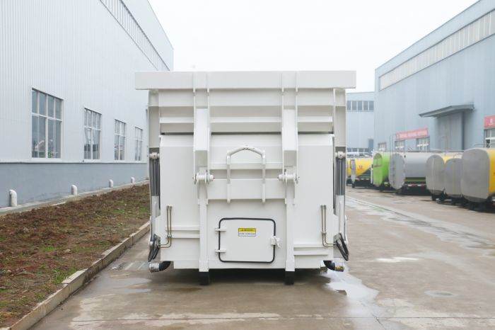 6m³ Mobile waste compactor