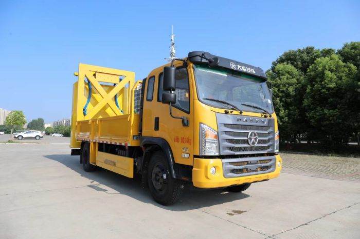 DAYUN Attenuator Truck