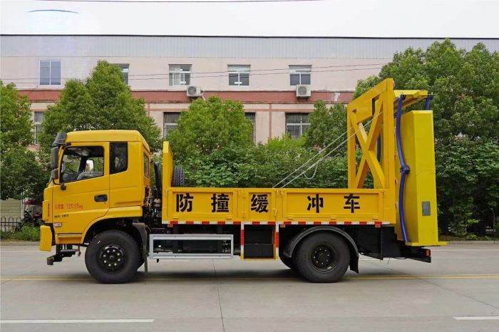 DFAC K6  Attenuator Truck