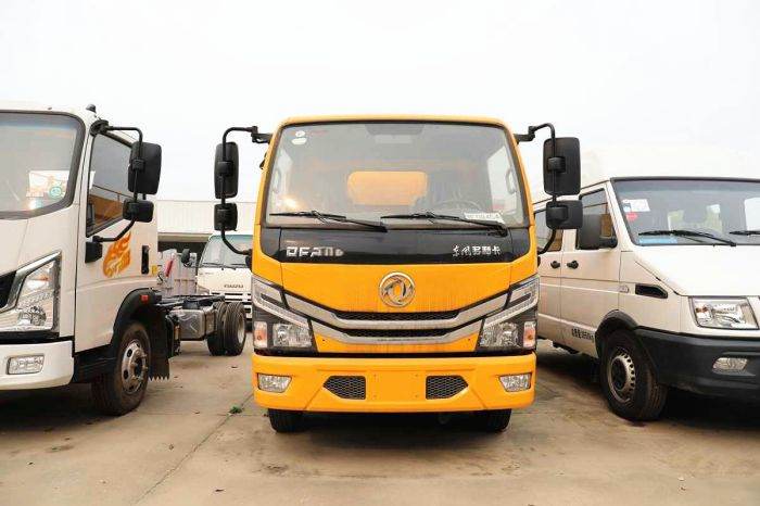 DFAC D6 Attenuator Truck