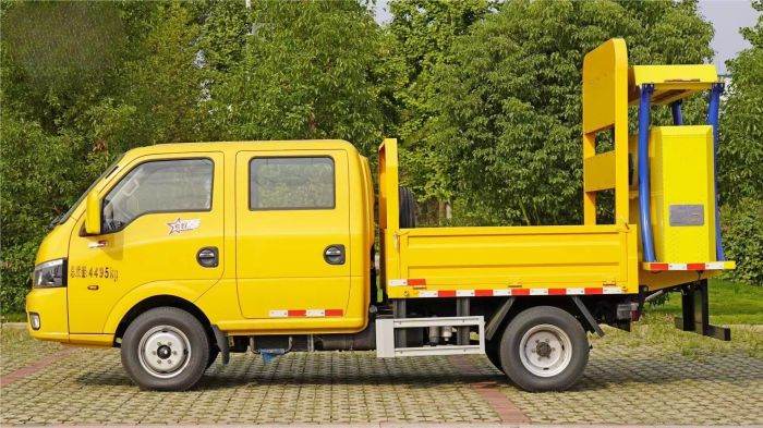 DFAC  Attenuator Truck