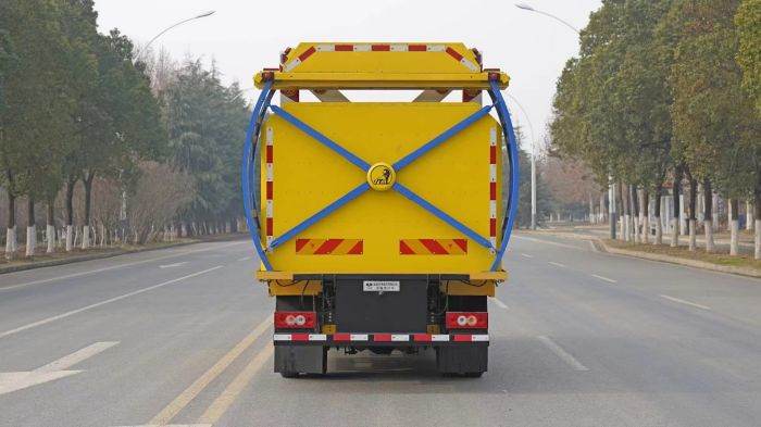 FOTON Aumark Attenuator Truck