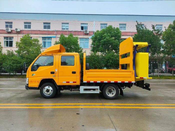 JMC Attenuator Truck