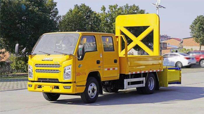 JMC Attenuator Truck