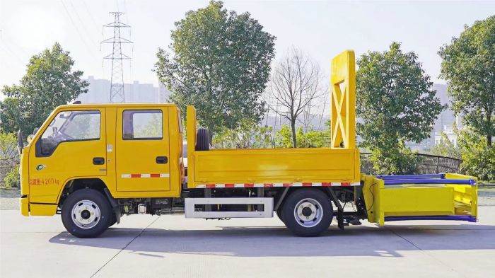 JMC Attenuator Truck