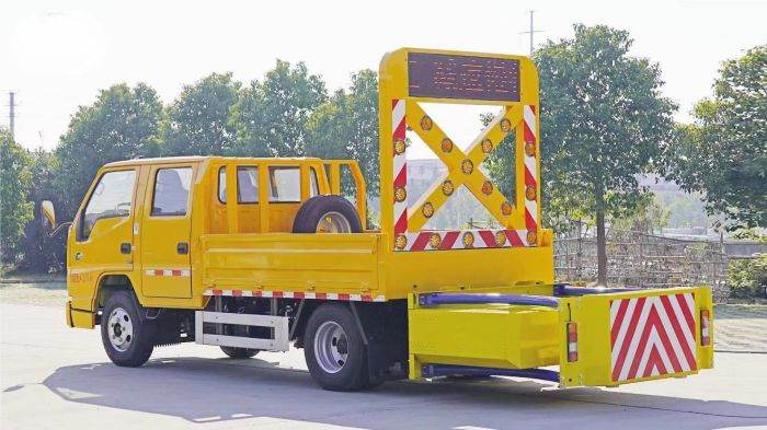 JMC Attenuator Truck