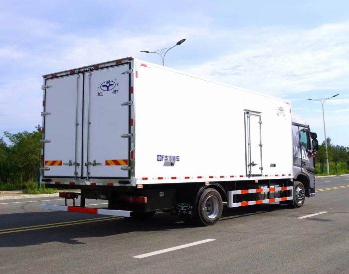 HOWO Reefer Truck