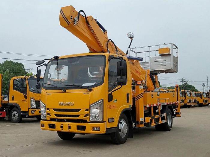 ISUZU 30m Truck Mounted Aerial Lifts