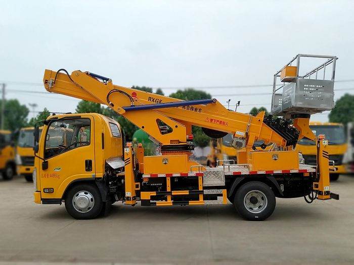 ISUZU 30m Truck Mounted Aerial Lifts