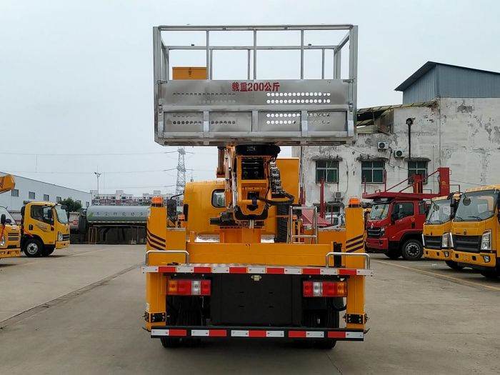 ISUZU 30m Truck Mounted Aerial Lifts