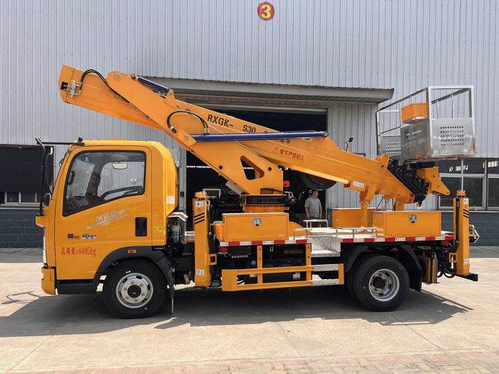 HOWO 30m Truck Mounted Aerial Lifts