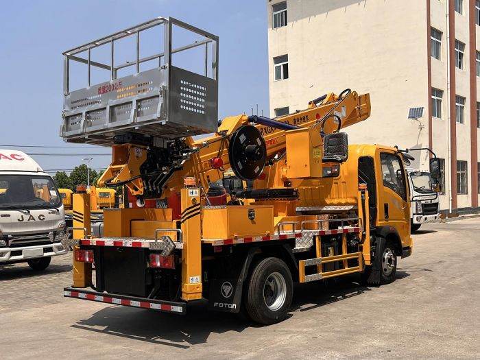HOWO 30m Truck Mounted Aerial Lifts