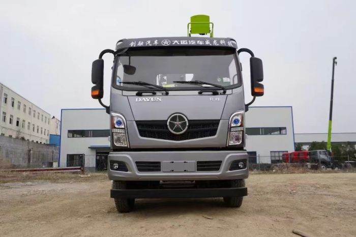DAYUN 4×4 Loader Crane
