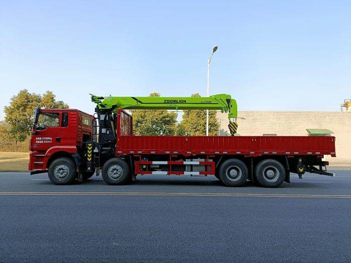 SHACMAN 8×4 Loader Crane