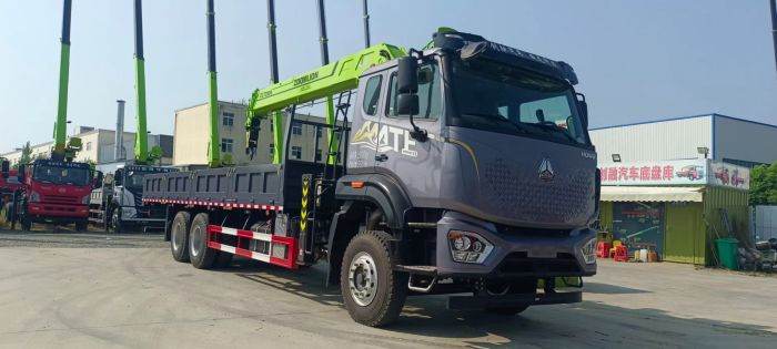 HOWO 6×4 Loader Crane