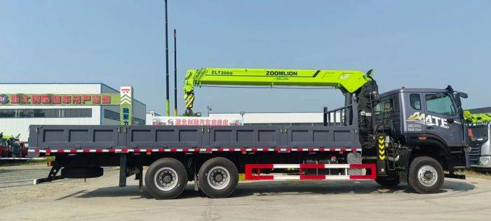 HOWO 6×4 Loader Crane