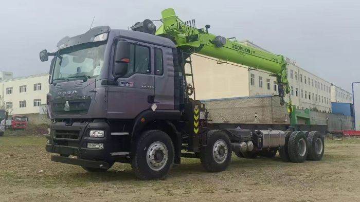HOWO 8×4 Loader Crane