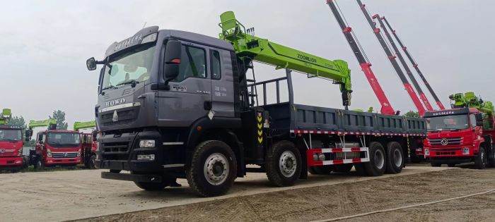 HOWO 8×4 Loader Crane