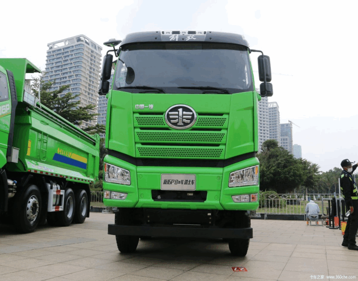 FAW J6P 8×4 dump truck