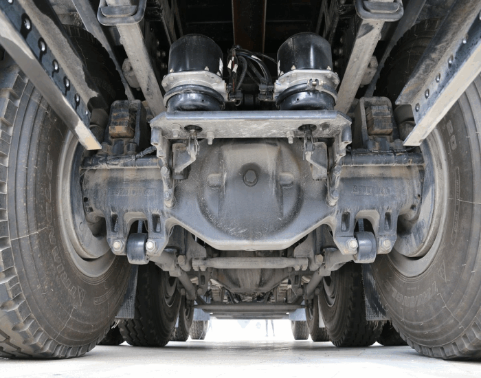 FAW J6P 8×4 dump truck