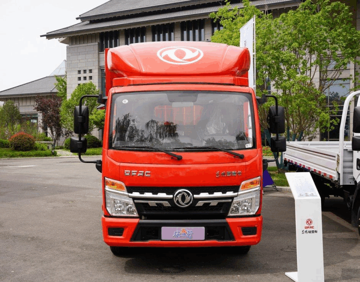 Dolica D5  box truck